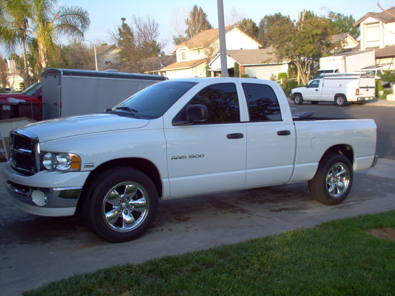 dodge ram 1500 2005 vehicle